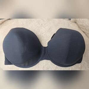 SKIMS Black Seamless Convertible Bra